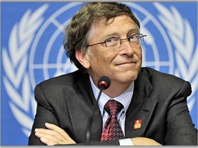 N°1 : BILL GATES - 58 ANS - ETATS-UNIS - 78.6 milliards de dollars. Le fondateur de Microsoft a repris la place de l'homme le plus riche du monde en 2013, détrônant Carlos Slim. Sa fortune a progressé de 25% sur un an, soit 18,8 milliards de dollars.